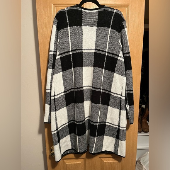 Apt 9 Black and White Plaid Duster Cardigan - Picture 11 of 15